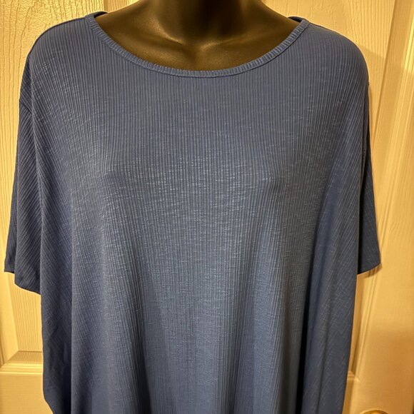 Short sleeve tunic top - Picture 1 of 3